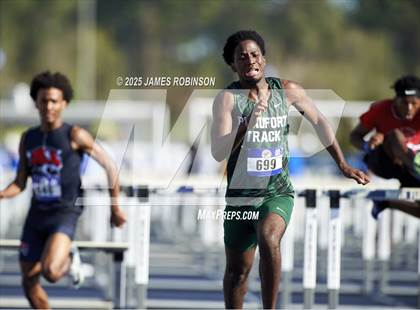 Thumbnail 2 in Bob Hayes Invitational (100m Hurdles) photogallery.