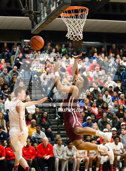 Thumbnail 2 in Chaminade vs. Belleville West photogallery.