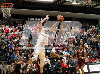 Thumbnail 3 in Chaminade vs. Belleville West photogallery.