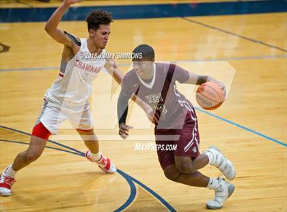 Thumbnail 3 in Chaminade vs. Belleville West photogallery.