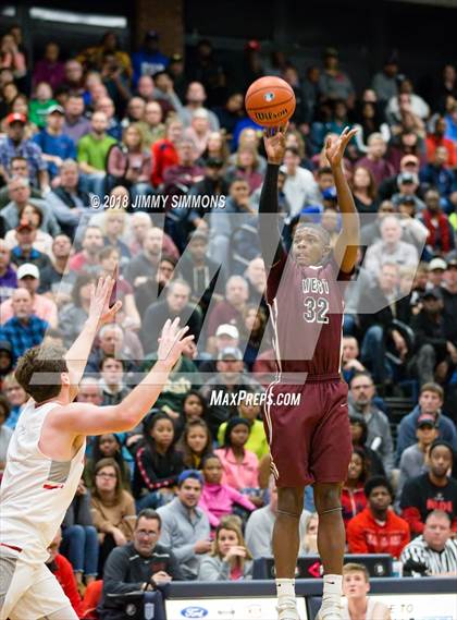 Thumbnail 1 in Chaminade vs. Belleville West photogallery.