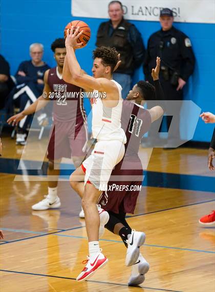 Thumbnail 3 in Chaminade vs. Belleville West photogallery.