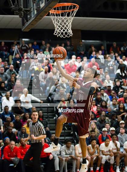 Thumbnail 2 in Chaminade vs. Belleville West photogallery.