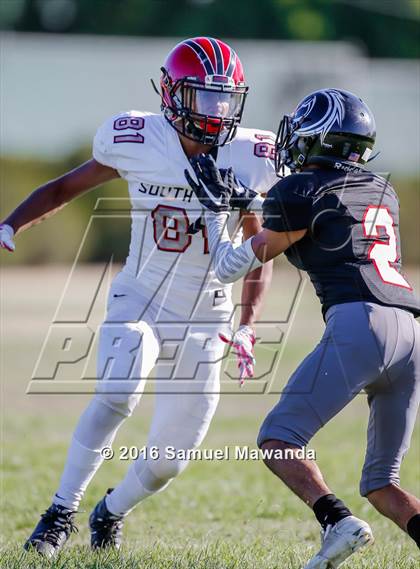 Thumbnail 3 in South Gate @ Arleta photogallery.