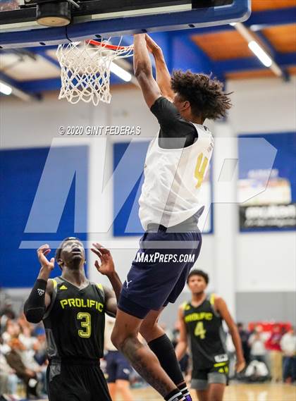 Thumbnail 2 in Prolific Prep of Napa Christian vs. Dream City Christian (Crush in the Valley) photogallery.