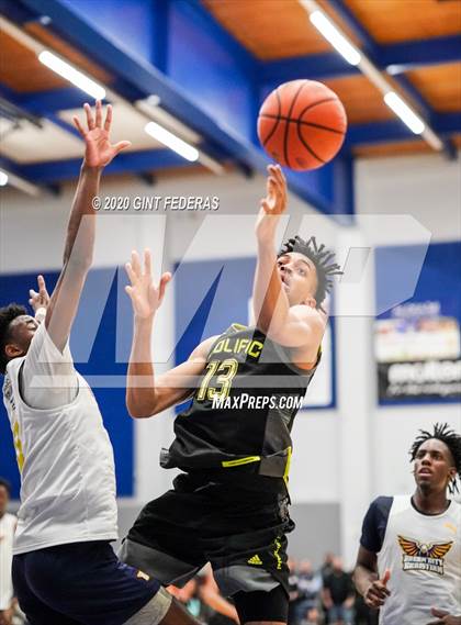 Thumbnail 3 in Prolific Prep of Napa Christian vs. Dream City Christian (Crush in the Valley) photogallery.