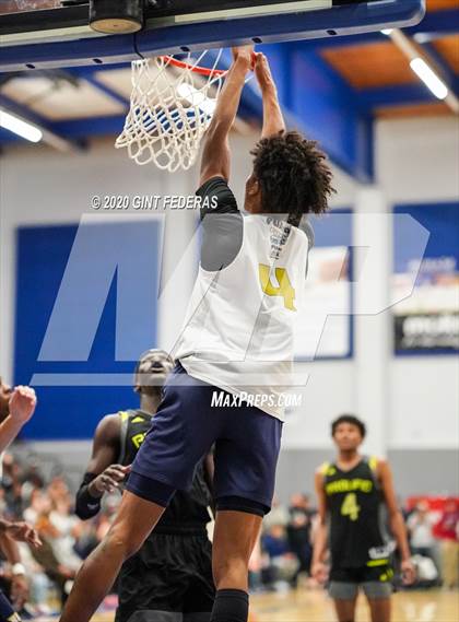 Thumbnail 3 in Prolific Prep of Napa Christian vs. Dream City Christian (Crush in the Valley) photogallery.