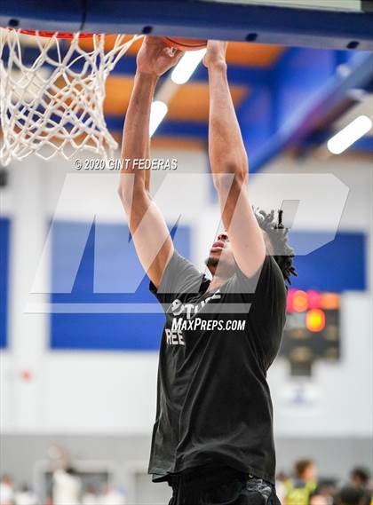 Thumbnail 2 in Prolific Prep of Napa Christian vs. Dream City Christian (Crush in the Valley) photogallery.