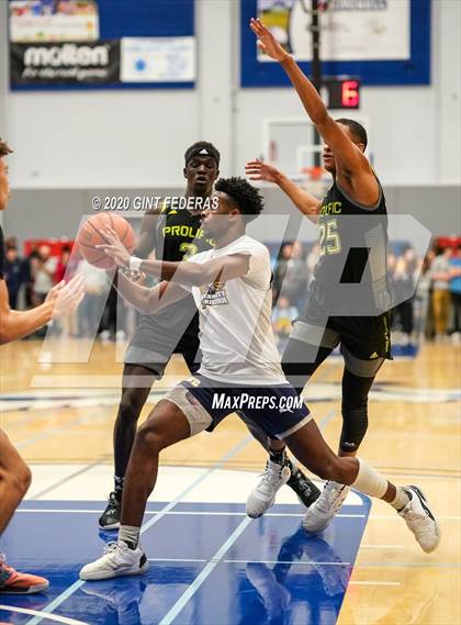 Thumbnail 3 in Prolific Prep of Napa Christian vs. Dream City Christian (Crush in the Valley) photogallery.