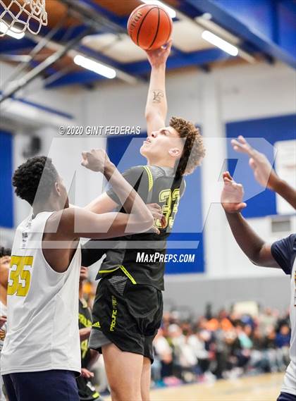 Thumbnail 3 in Prolific Prep of Napa Christian vs. Dream City Christian (Crush in the Valley) photogallery.