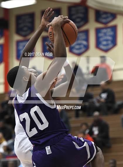 Thumbnail 1 in Hammond vs. Rich Central (Big Dipper Tournament) photogallery.