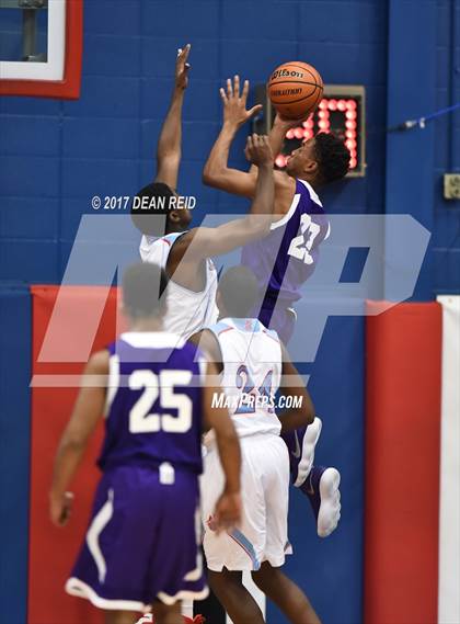 Thumbnail 1 in Hammond vs. Rich Central (Big Dipper Tournament) photogallery.