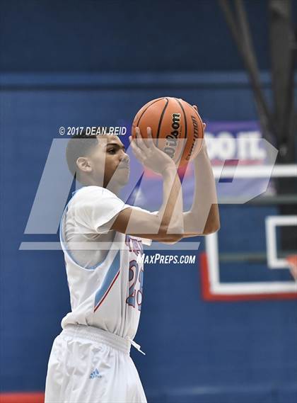 Thumbnail 2 in Hammond vs. Rich Central (Big Dipper Tournament) photogallery.