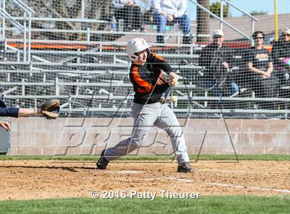Thumbnail 2 in New Plymouth vs Scappoose (Treasure Valley Invitational) photogallery.