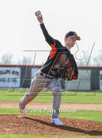 Thumbnail 3 in New Plymouth vs Scappoose (Treasure Valley Invitational) photogallery.