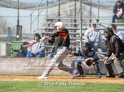Thumbnail 2 in New Plymouth vs Scappoose (Treasure Valley Invitational) photogallery.
