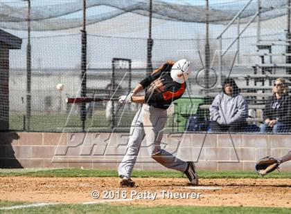 Thumbnail 2 in New Plymouth vs Scappoose (Treasure Valley Invitational) photogallery.