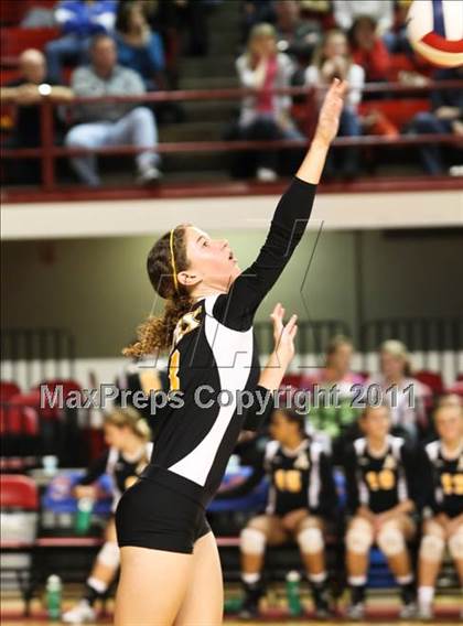 Thumbnail 2 in Apex vs Providence (NCHSAA 4A Final) photogallery.