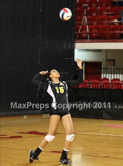 Thumbnail 3 in Apex vs Providence (NCHSAA 4A Final) photogallery.