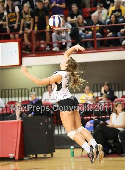 Thumbnail 1 in Apex vs Providence (NCHSAA 4A Final) photogallery.