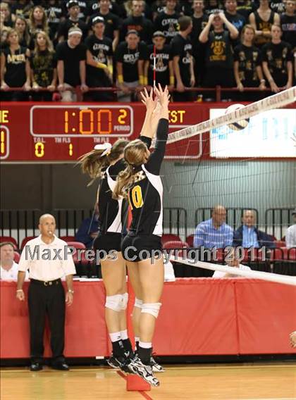 Thumbnail 1 in Apex vs Providence (NCHSAA 4A Final) photogallery.