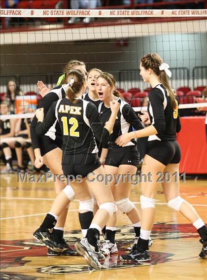 Thumbnail 3 in Apex vs Providence (NCHSAA 4A Final) photogallery.