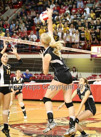 Thumbnail 2 in Apex vs Providence (NCHSAA 4A Final) photogallery.