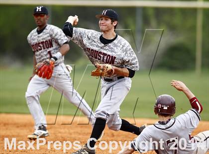 Thumbnail 2 in Houston vs. Collierville photogallery.