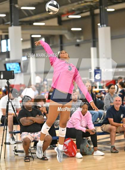 Thumbnail 3 in Salpointe Catholic vs. Vista Murrieta (Nike TOC Southwest) photogallery.