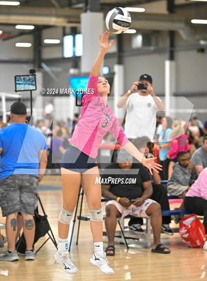 Thumbnail 3 in Salpointe Catholic vs. Vista Murrieta (Nike TOC Southwest) photogallery.