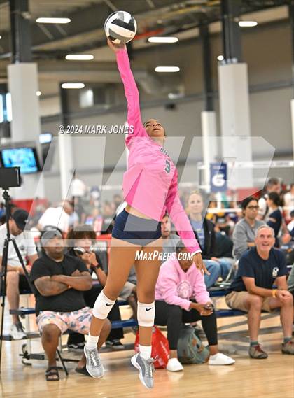 Thumbnail 1 in Salpointe Catholic vs. Vista Murrieta (Nike TOC Southwest) photogallery.