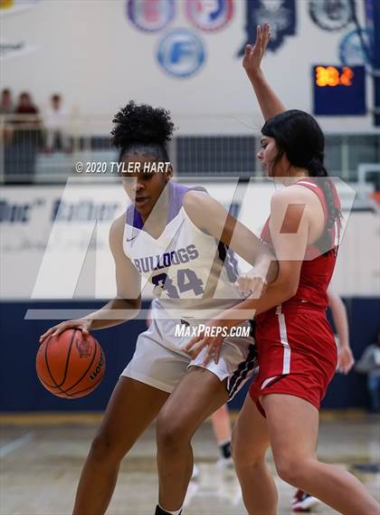 Thumbnail 1 in New Palestine vs. Brownsburg (IHSAA 4A Fourth Round Playoff) photogallery.