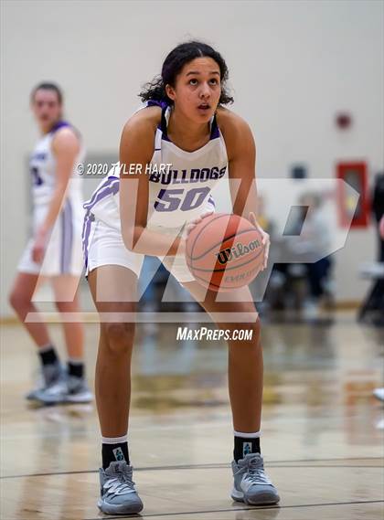 Thumbnail 1 in New Palestine vs. Brownsburg (IHSAA 4A Fourth Round Playoff) photogallery.