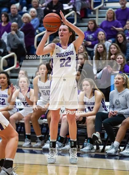 Thumbnail 3 in New Palestine vs. Brownsburg (IHSAA 4A Fourth Round Playoff) photogallery.