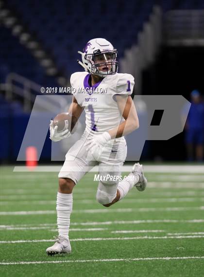 Thumbnail 3 in Lake Travis vs Weslaco (UIL 6A Regional Playoff) photogallery.
