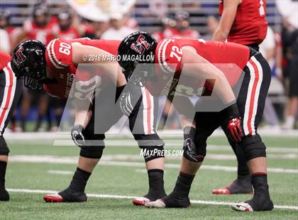 Thumbnail 2 in Lake Travis vs Weslaco (UIL 6A Regional Playoff) photogallery.