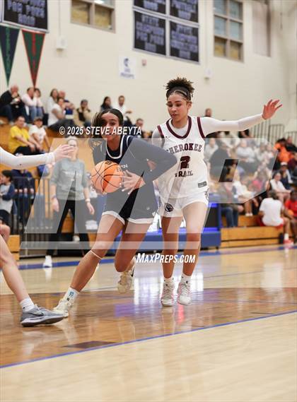 Thumbnail 2 in Mullen vs Cherokee Trail (Grandview High School) photogallery.