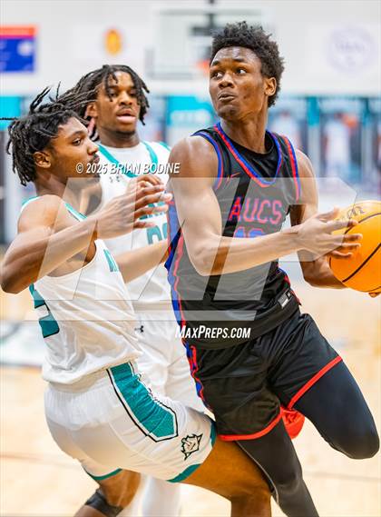 Thumbnail 2 in Atlantic Collegiate Academy vs Mullins (SCHSL 2A Round 3) photogallery.