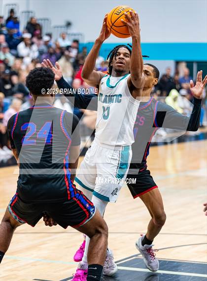 Thumbnail 3 in Atlantic Collegiate Academy vs Mullins (SCHSL 2A Round 3) photogallery.