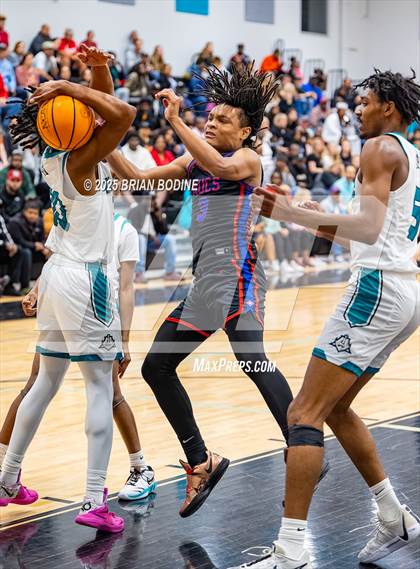 Thumbnail 2 in Atlantic Collegiate Academy vs Mullins (SCHSL 2A Round 3) photogallery.