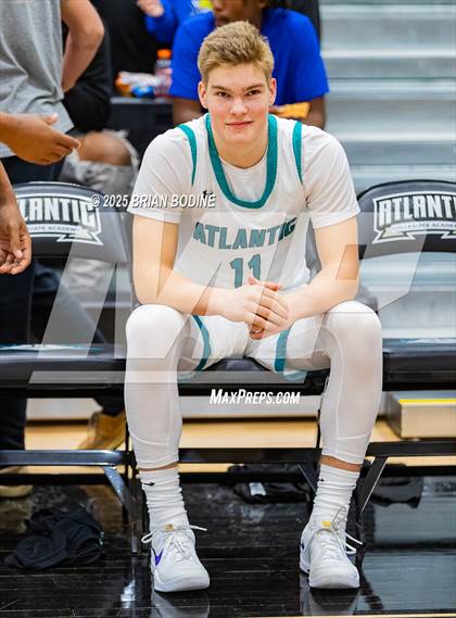 Thumbnail 3 in Atlantic Collegiate Academy vs Mullins (SCHSL 2A Round 3) photogallery.