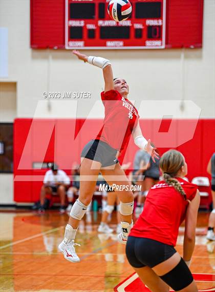 Thumbnail 2 in East Bernard vs Bellville (Scrimmage) photogallery.