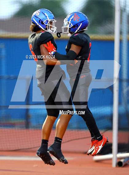 Thumbnail 3 in Timpview vs. Los Alamitos photogallery.