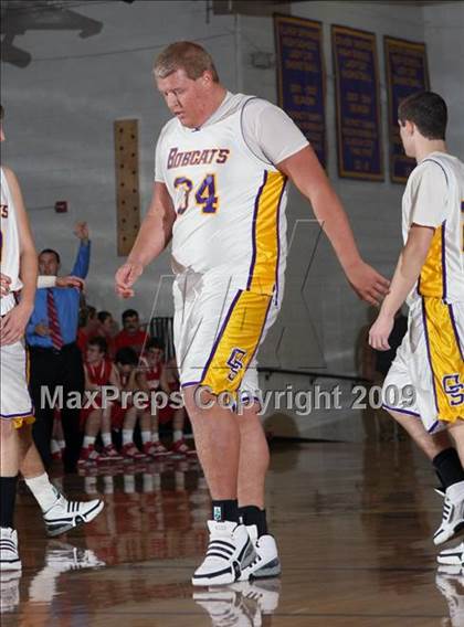 Thumbnail 1 in Oliver Springs vs Loudon (Oliver Springs Bobcat Thanksgiving Classic) photogallery.