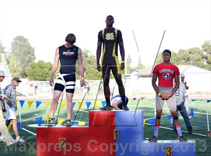 Thumbnail 3 in SJS Masters Track and Field (Boys Track Events) photogallery.