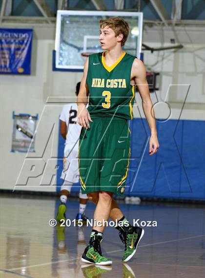 Thumbnail 2 in Mira Costa vs. El Segundo (El Segundo Tournament) photogallery.