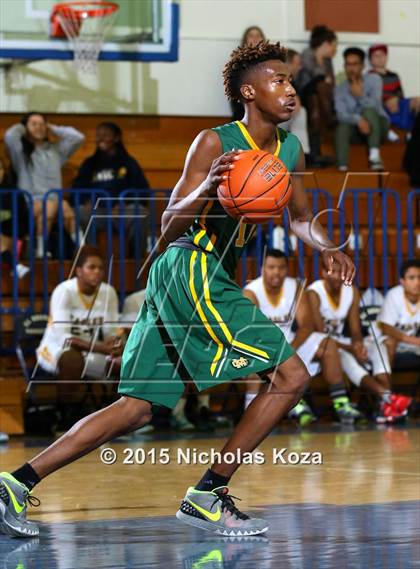 Thumbnail 1 in Mira Costa vs. El Segundo (El Segundo Tournament) photogallery.