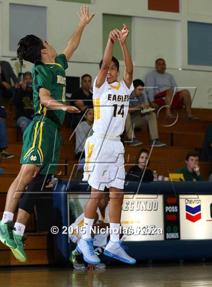 Thumbnail 3 in Mira Costa vs. El Segundo (El Segundo Tournament) photogallery.