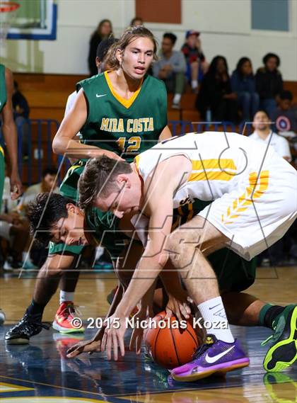 Thumbnail 3 in Mira Costa vs. El Segundo (El Segundo Tournament) photogallery.
