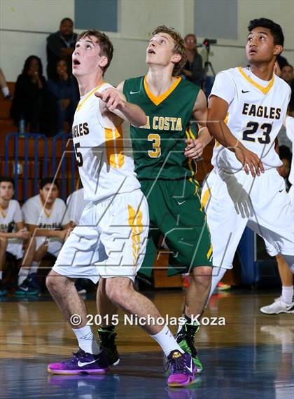 Thumbnail 2 in Mira Costa vs. El Segundo (El Segundo Tournament) photogallery.